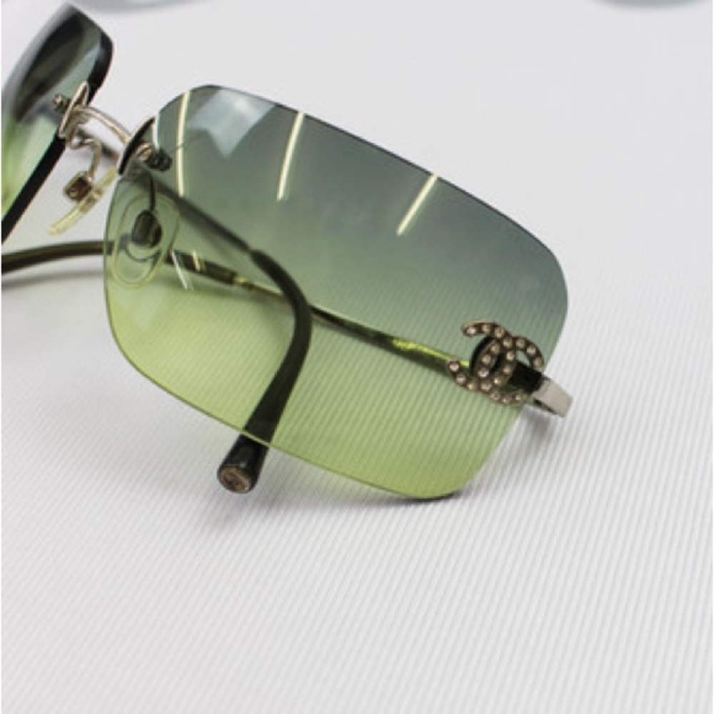 Vintage Chanel Green Tinted Sunglasses – Rhinestone Logo – Women’s - Picture 4 of 10